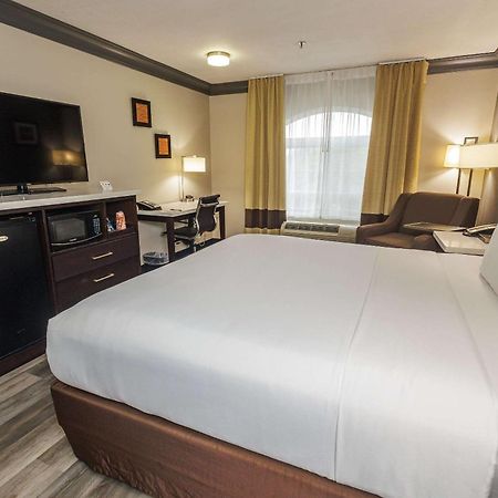 Comfort Inn & Suites Near Universal - N Hollywood - Burbank Los Angeles Zewnętrze zdjęcie