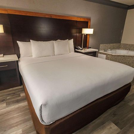 Comfort Inn & Suites Near Universal - N Hollywood - Burbank Los Angeles Zewnętrze zdjęcie