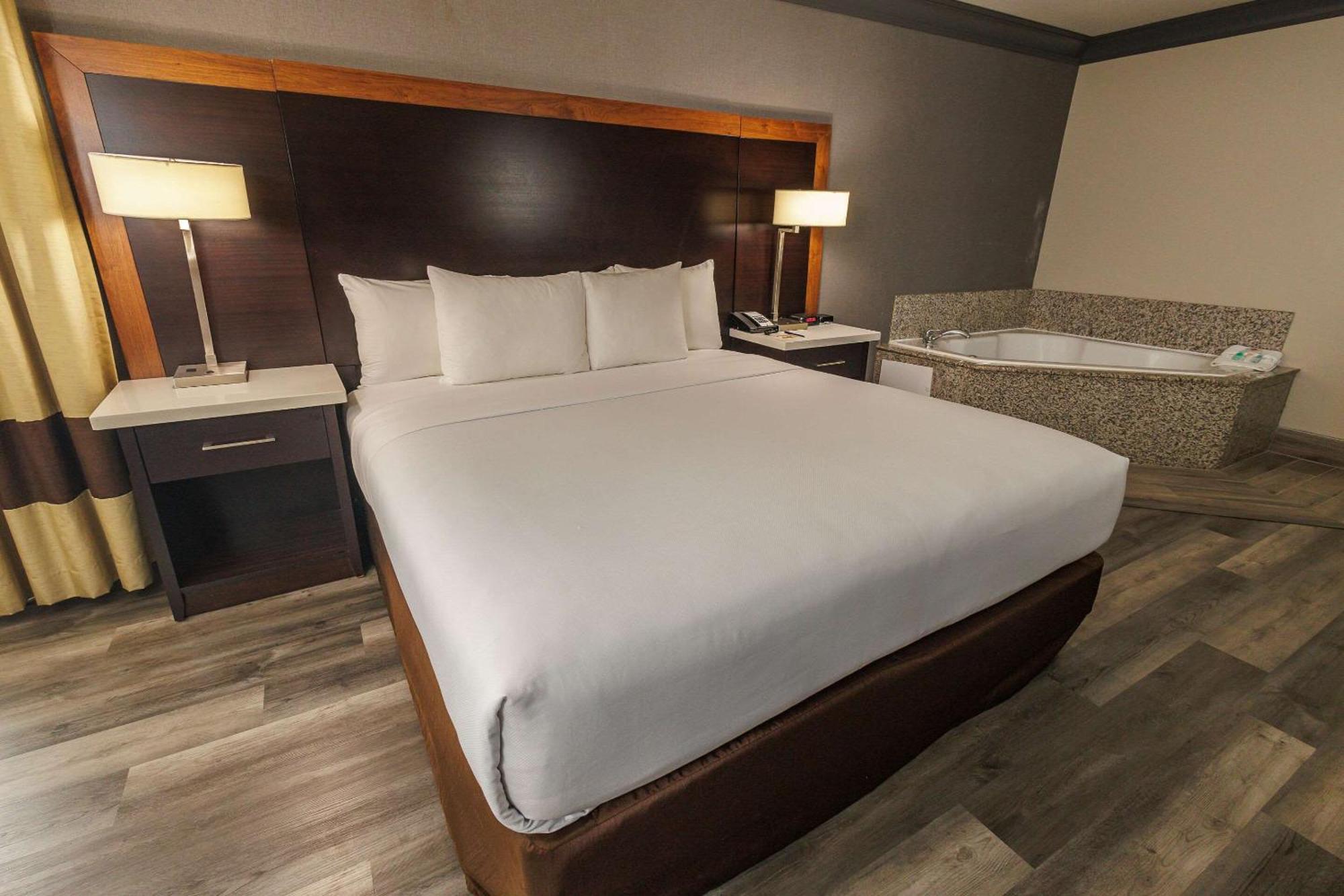 Comfort Inn & Suites Near Universal - N Hollywood - Burbank Los Angeles Zewnętrze zdjęcie