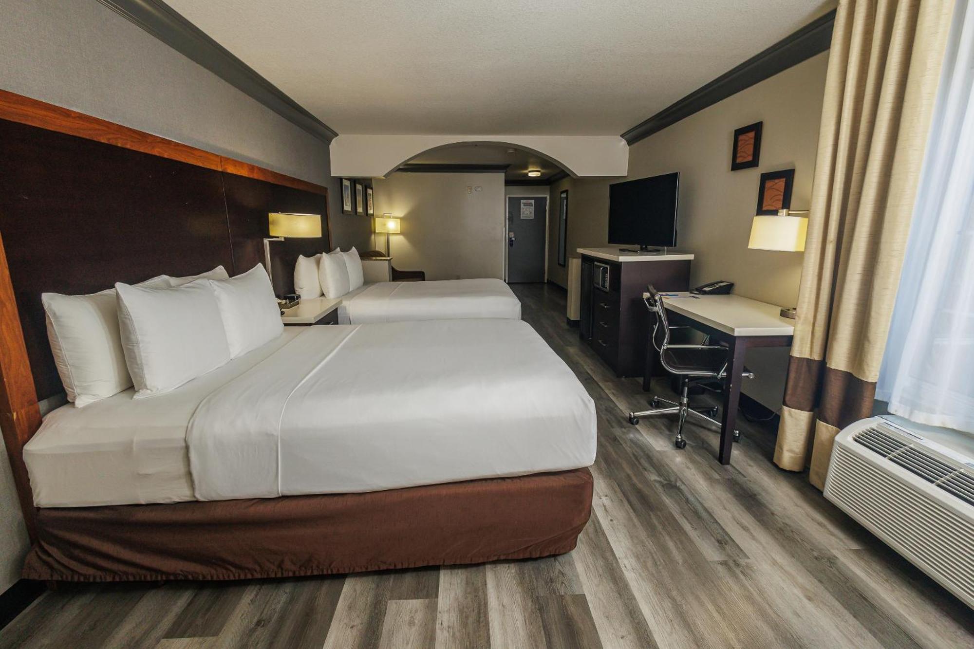 Comfort Inn & Suites Near Universal - N Hollywood - Burbank Los Angeles Zewnętrze zdjęcie